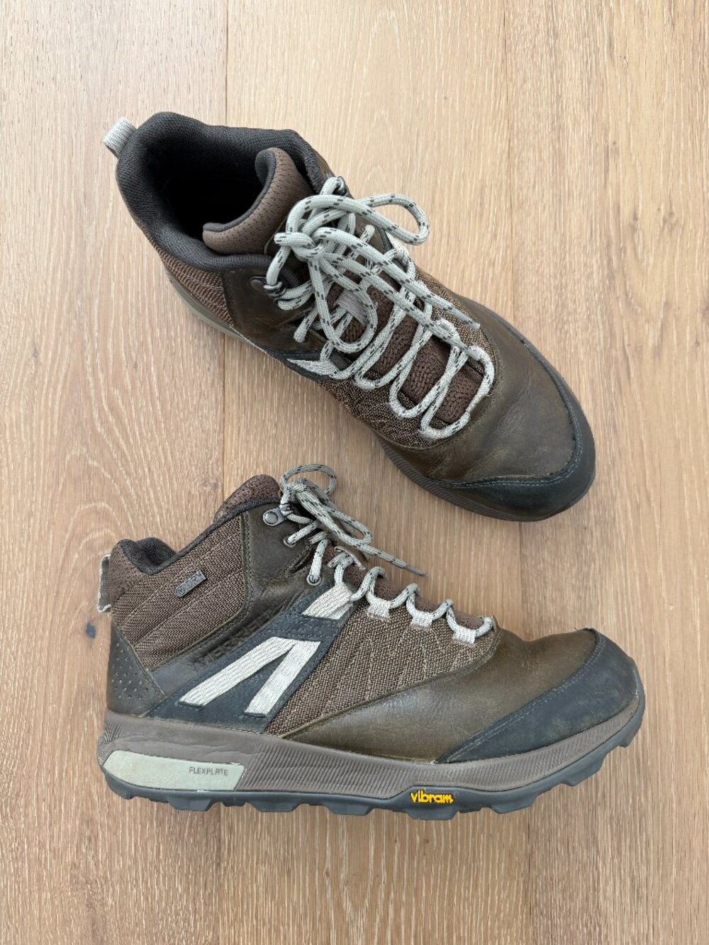 Merrell Hiking Boots Men 10.5 Zion Mid Waterproof J16891 Dark Olive Brown Vibram